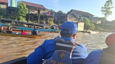 Ponton Bermuatan Semen dan Karyawan di Kutai Barat Tenggelam, 8 Orang Dinyatakan Hilang