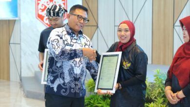 Pemkot Samarinda Serahkan 174 Sertifikat HKI untuk Dorong Ekonomi Kreatif