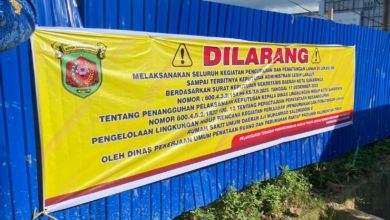 Larangan Kegiatan pematangan lahan yang Dipasang oleh Pemkot Samarinda.