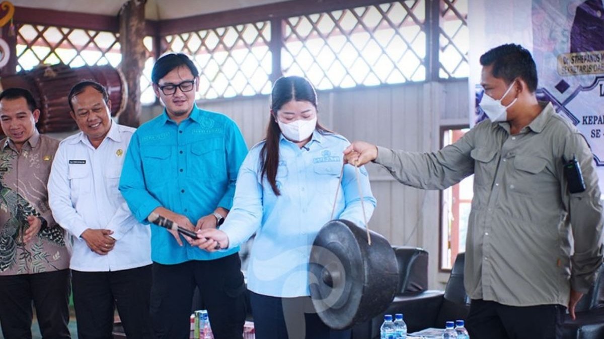 Bantuan RT Mahulu - Bupati Mahakam Ulu memberikan arahan mengenai pengelolaan dana bantuan RT dalam pertemuan koordinasi pembangunan daerah.