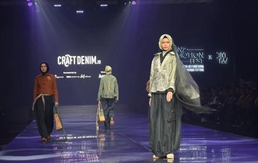Wisata Belanja Jakarta - Menteri Pariwisata Widiyanti Putri Wardhana saat memberikan keterangan terkait penguatan potensi wisata belanja di Jakarta melalui event fashion internasional.