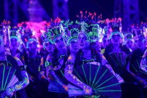 Gandrung Sewu 2026 - Ribuan penari tampil memukau dalam pergelaran kolosal Gandrung Sewu 2026 di Pantai Marina Boom, Banyuwangi, Sabtu malam.