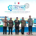 Transformasi Energi Hijau - Suasana pembukaan Periklindo Electric Vehicle Show (PEVS) 2026 yang menonjolkan inovasi kendaraan listrik terbaru untuk mendukung mobilitas berkelanjutan di Indonesia.