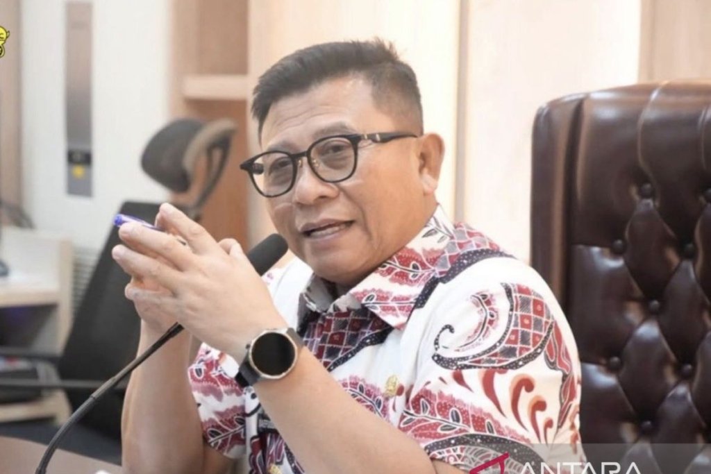 Komposter Fiberglass Samarinda - Ilustrasi penerapan teknologi komposter fiberglass untuk mengolah limbah organik rumah tangga guna mendukung program kebersihan di Kota Samarinda.