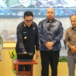 Wali Kota Samarinda, Andi Harun saat peluncuran Platform SADAR di Ruang Arutalla Bapperida Samarinda, Kamis (8/10/2026) siang.