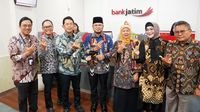 Bank Jatim Balikpapan - Peresmian Kantor Cabang Bank Jatim Balikpapan sebagai upaya memperkuat sinergi ekonomi Jawa Timur dan Kalimantan Timur.